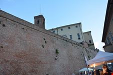 Il castello da P.za Hope.